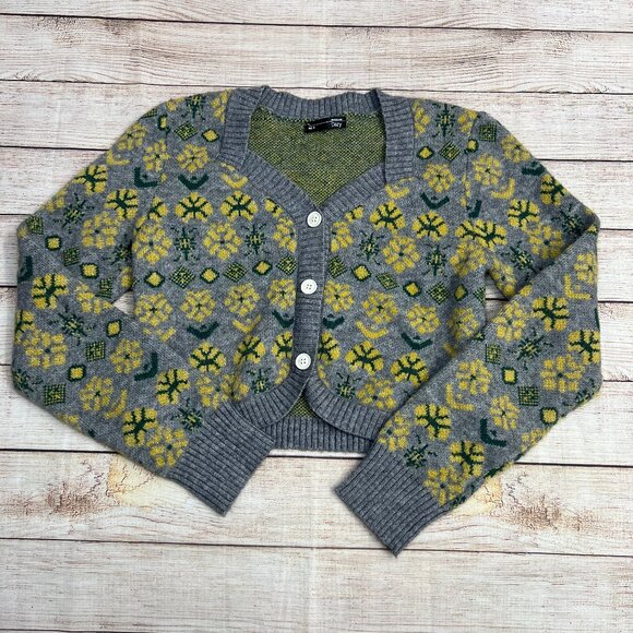 Dazy Gray Cropped Cardigan Sweater Size M Floral Fair Isle Pattern Yellow Green - Picture 1 of 10
